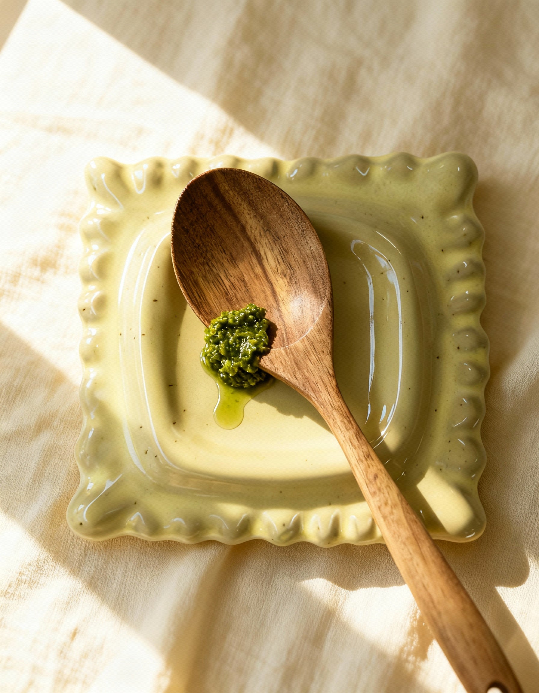 Ceramic spoon rest for ravioli